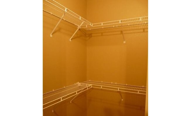 Building Photo - 637 Mineral Springs Rd