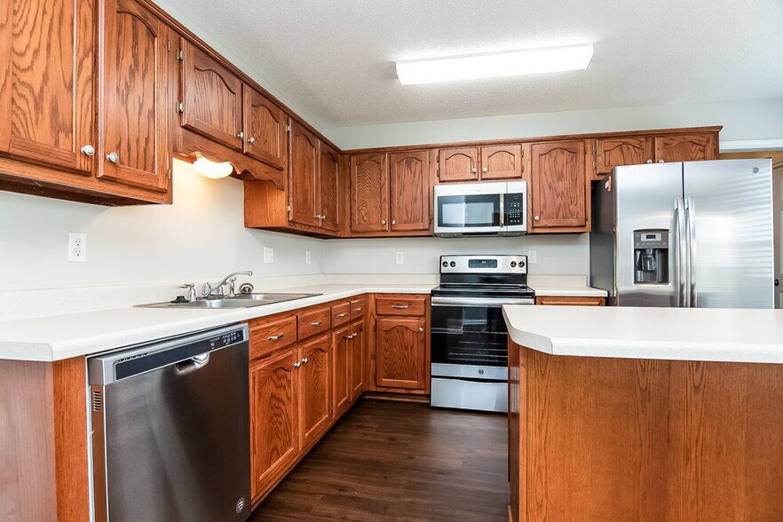 Building Photo - 2798 Shady Well Cove