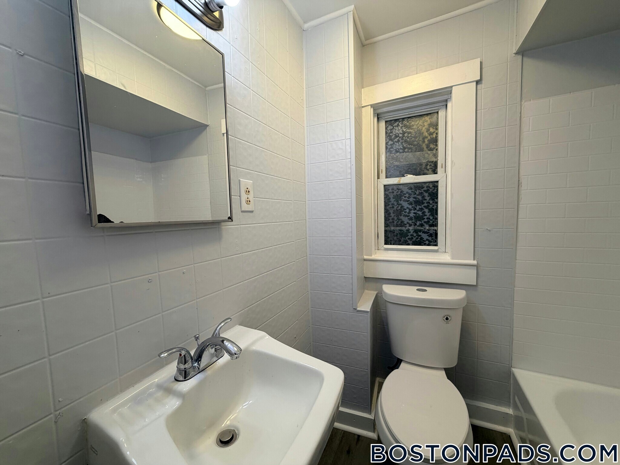 Building Photo - 32 Worcester St