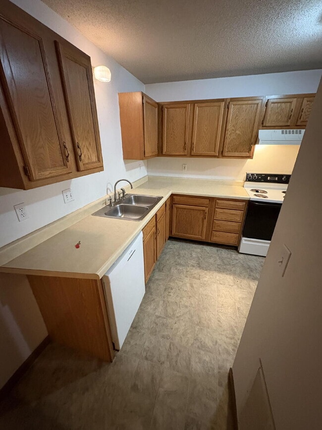 Building Photo - 2 Bed 2 Full Bath for Lease!