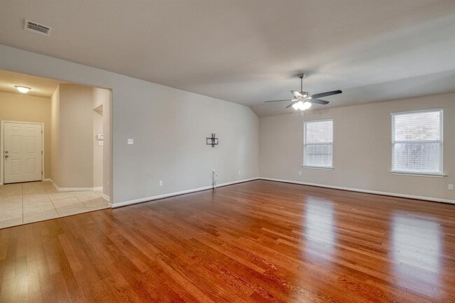 Building Photo - 7400 Longford Trail