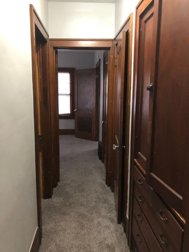 Building Photo - 3 bedroom home