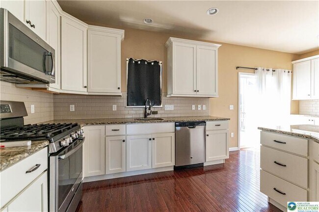 Building Photo - 2406 Gentle Hollow Rd
