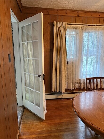 Building Photo - 18 Esther Ave