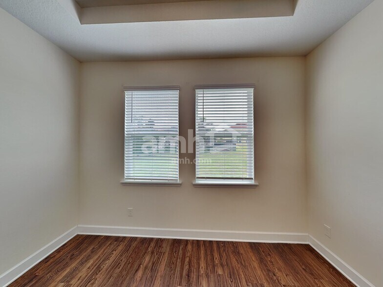 Building Photo - 306 Crestrun Loop