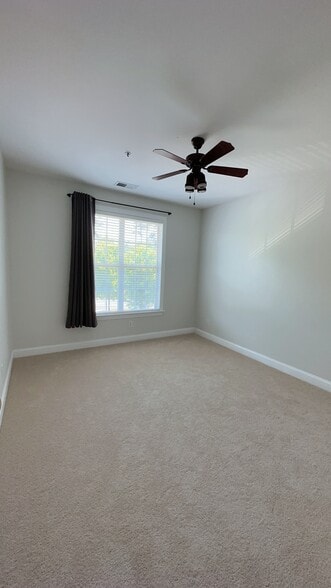 Second Bedroom - 432 Glencrest Pl