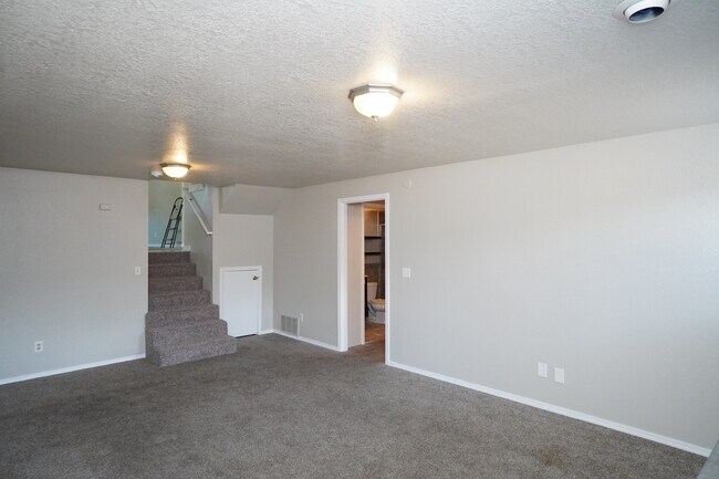 Building Photo - 698 Berwick Dr