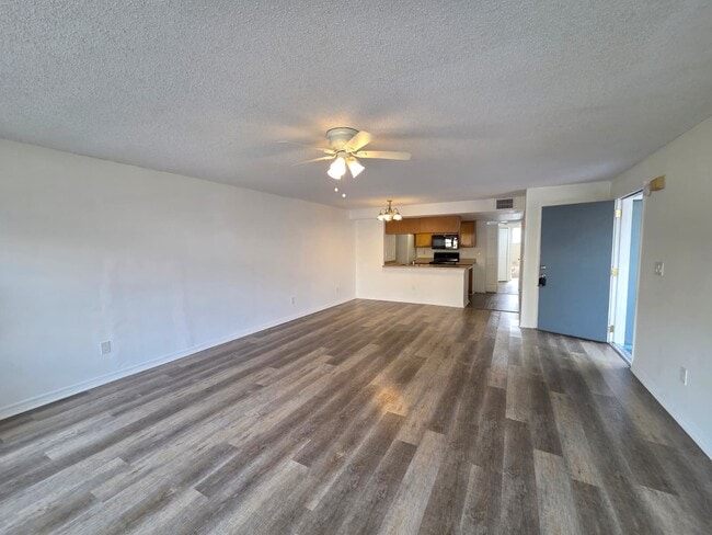 Building Photo - 2751 N Poinciana Blvd