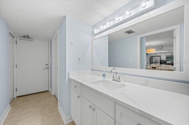 Building Photo - 440 S Gulfview Blvd