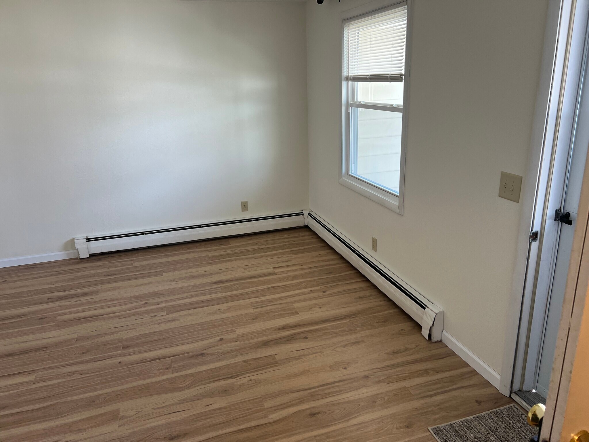 Living Room - 42946 Emerald Dr