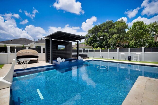 Building Photo - 1550 SW 89th Ct