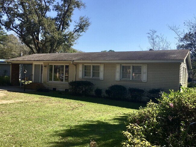 Building Photo - 1903 Crabapple Dr