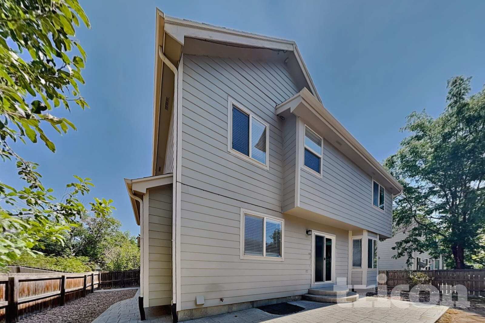 Building Photo - 16565 Humboldt St