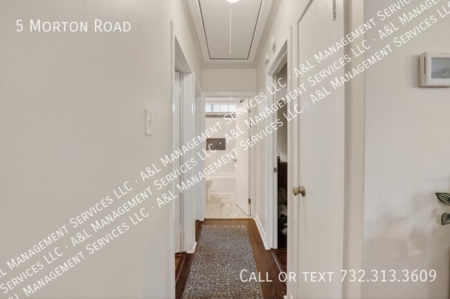 Building Photo - 5 Morton Rd