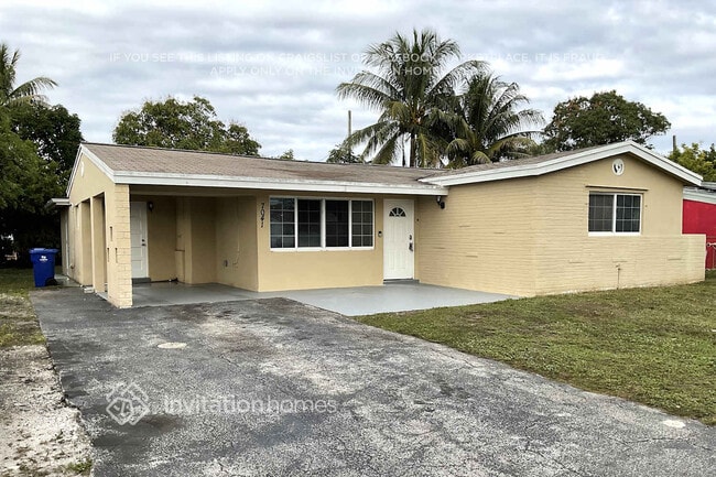 Building Photo - 7041 SW 27th St