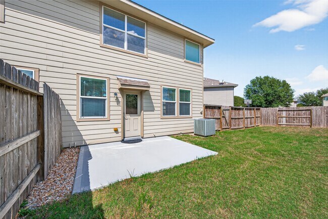 Building Photo - 24670 Folkstone Cir