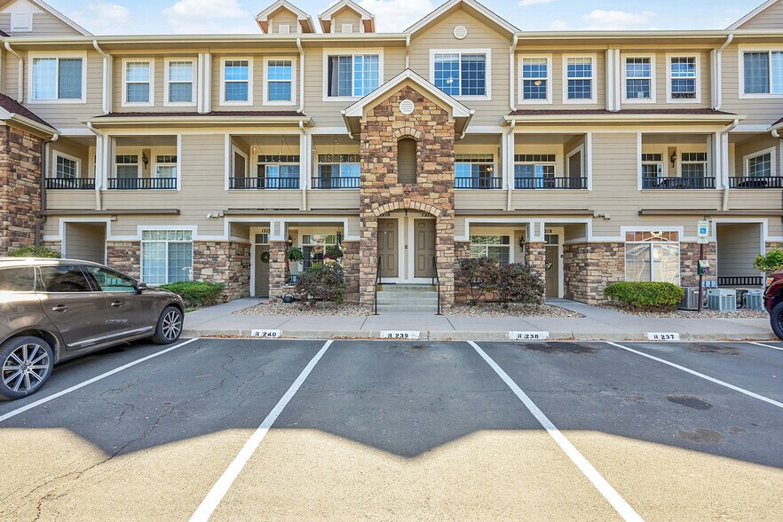 Building Photo - 12711 Colorado Blvd