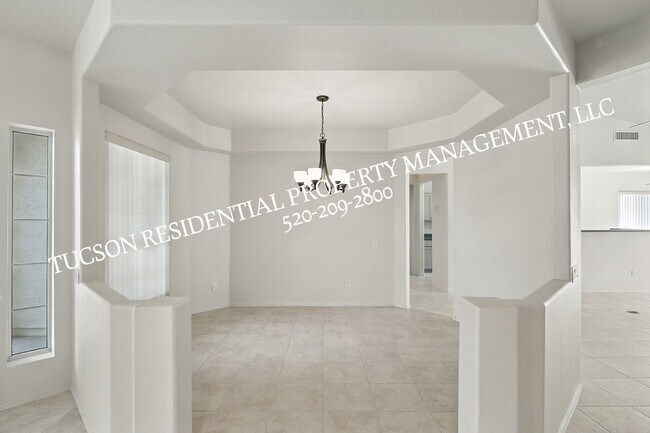 Building Photo - 11399 Silver Pheasant Loop