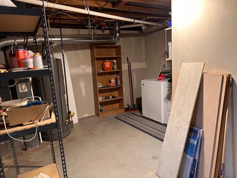 Storage/Utilitiy Room - 815 Kingsley Dr