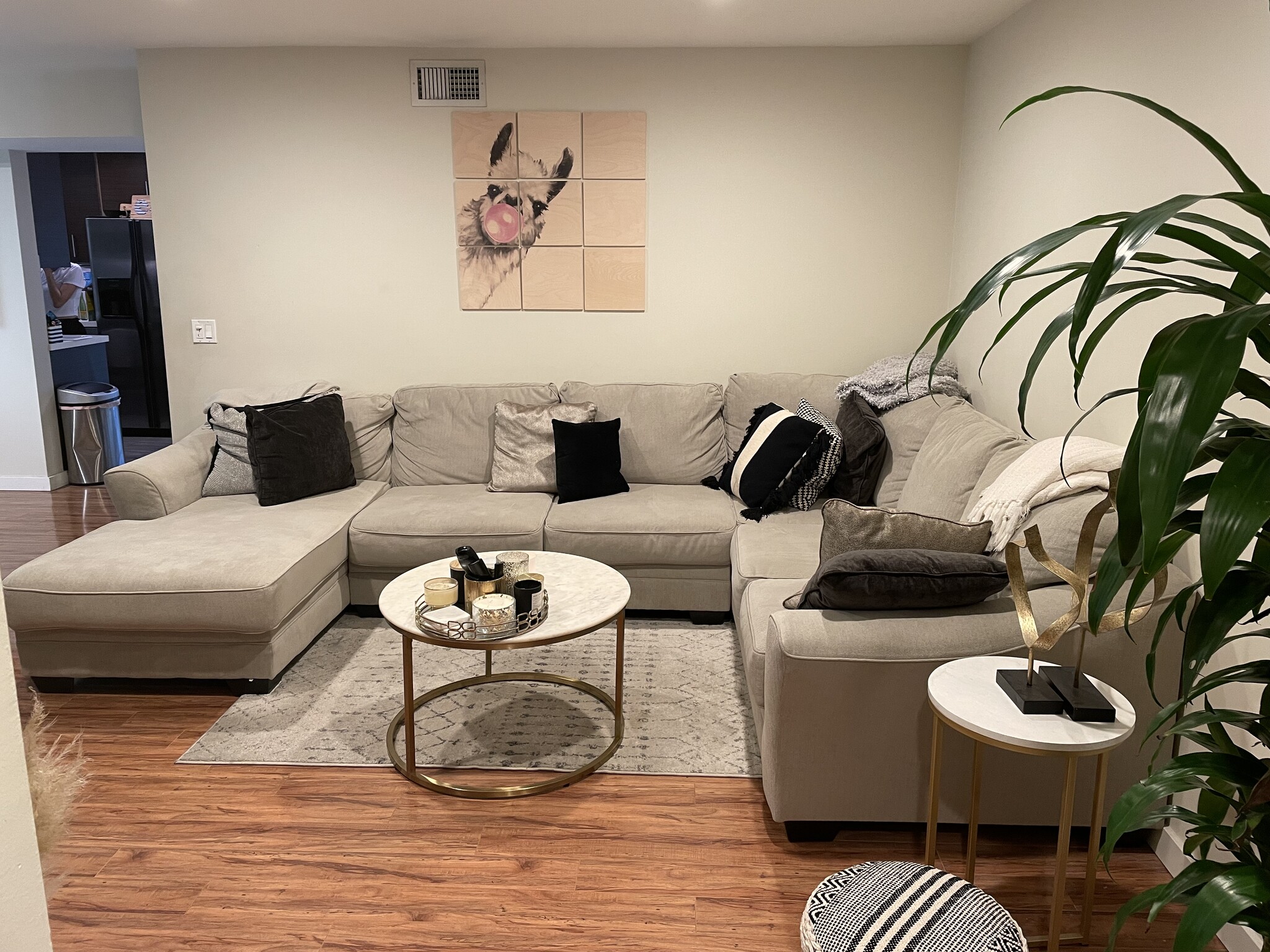 Building Photo - 1620 Malcolm Ave