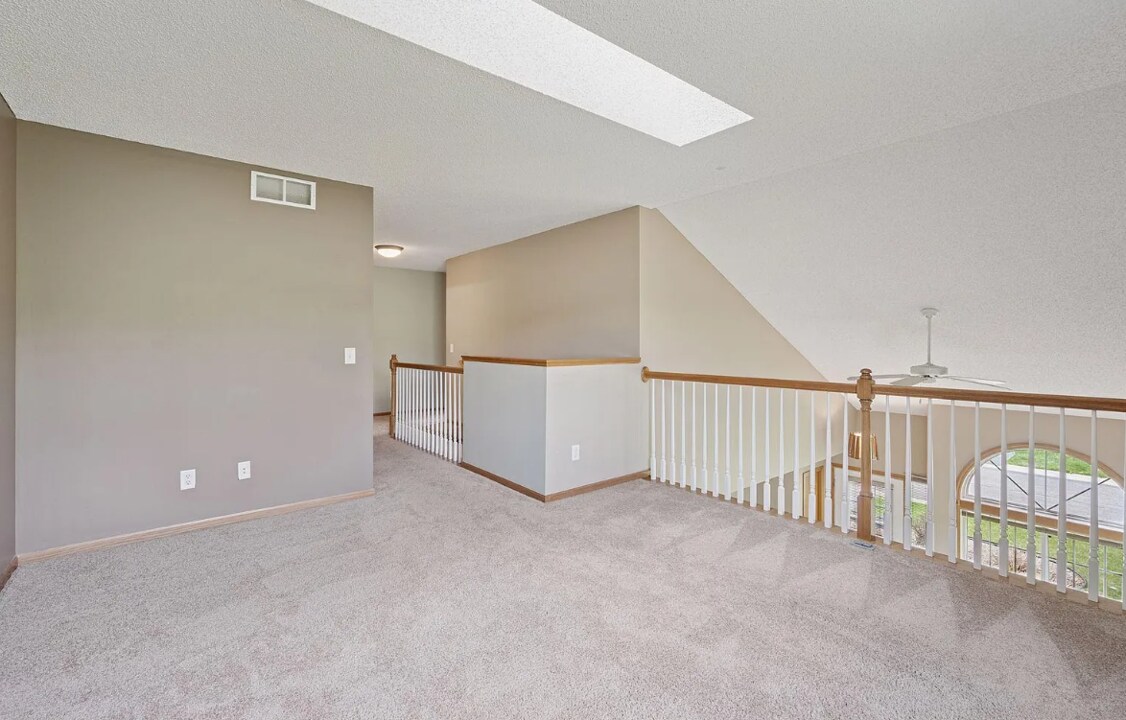 bonus room loft w/skylight - 12476 43rd St NE