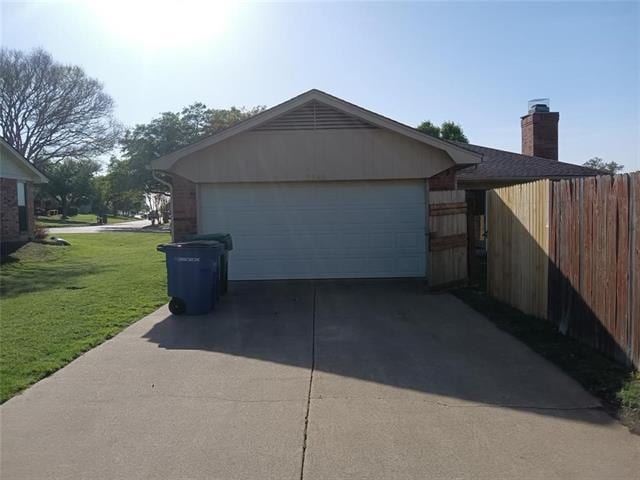 Building Photo - 2742 E Wentwood Dr