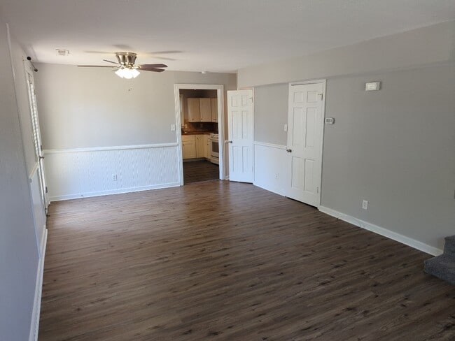 Building Photo - 9396 Pine Tree Rd