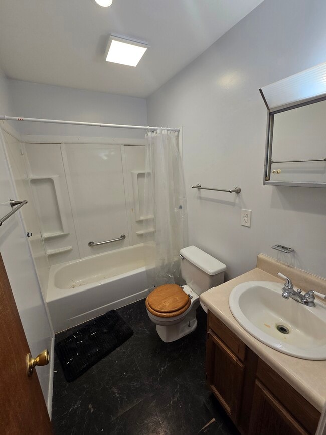 Building Photo - House on Stilts