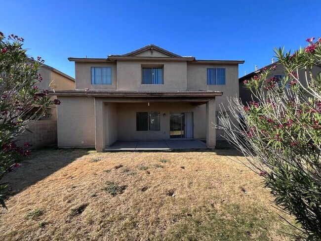 Building Photo - 5 bed 3 bath 3 car garage in San Tan Valley