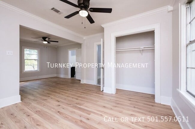 Building Photo - 324 N Jackson St