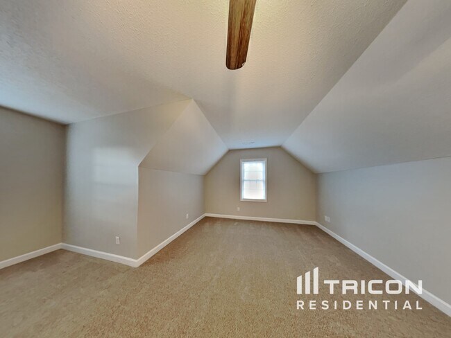 Building Photo - 750 Northview Dr