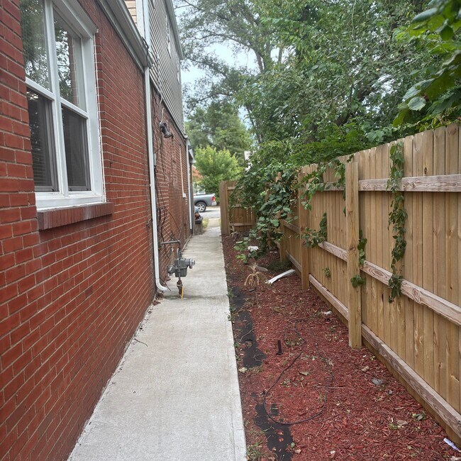 Building Photo - 620 Martin Luther King Dr