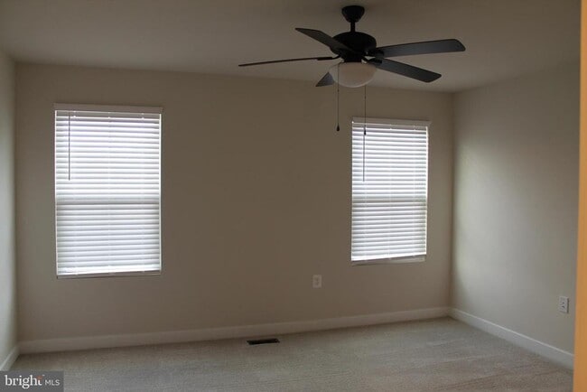 Building Photo - 8946 Penrith Dr