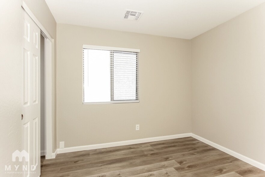 Building Photo - 3412 W Fraktur Rd