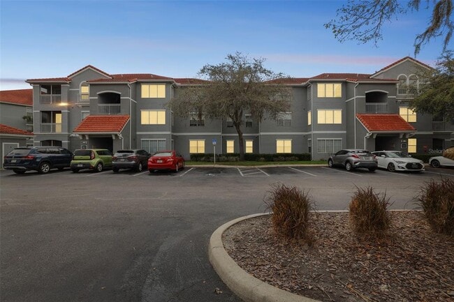 Building Photo - 18001 Richmond Pl Dr