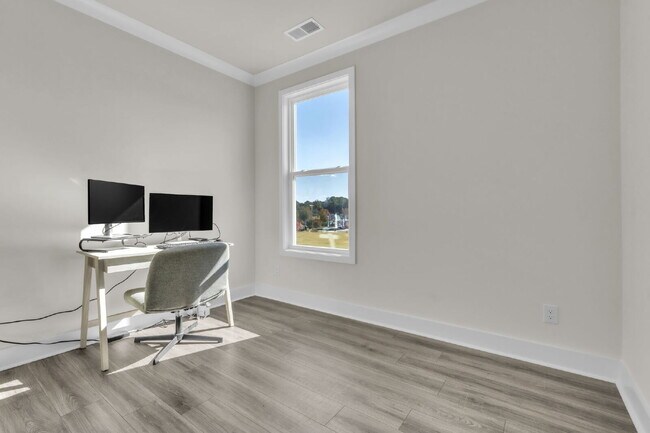 Building Photo - Elegant 5BR/4BA Home Minutes from the Swam...