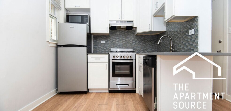 Primary Photo - 515 W Belmont Ave