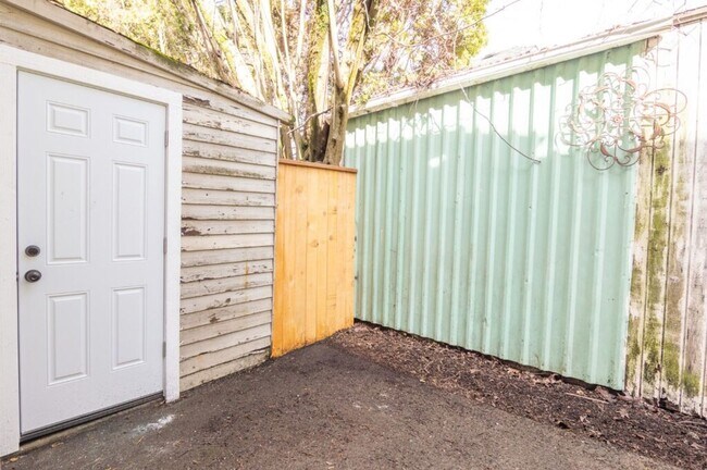 Building Photo - 506-510 SE 46th Ave