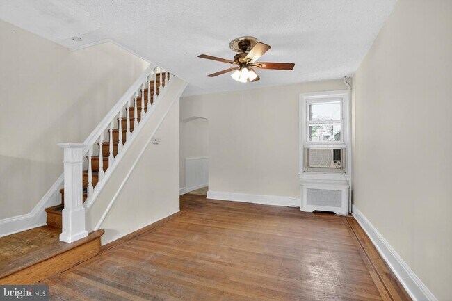 Building Photo - 2343 E Huntingdon St