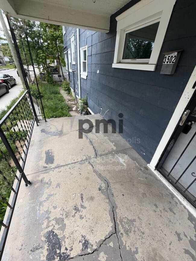 Building Photo - 3502 N Kenwood Ave