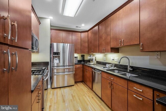 Building Photo - 5114 Vos Ln