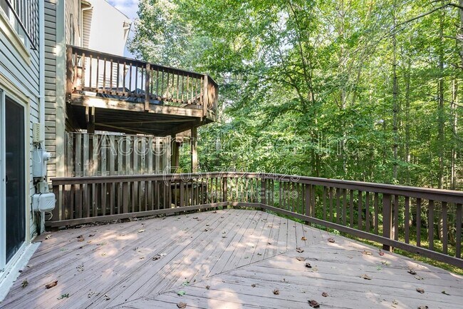 Building Photo - 7461 Ridge Oak Ct