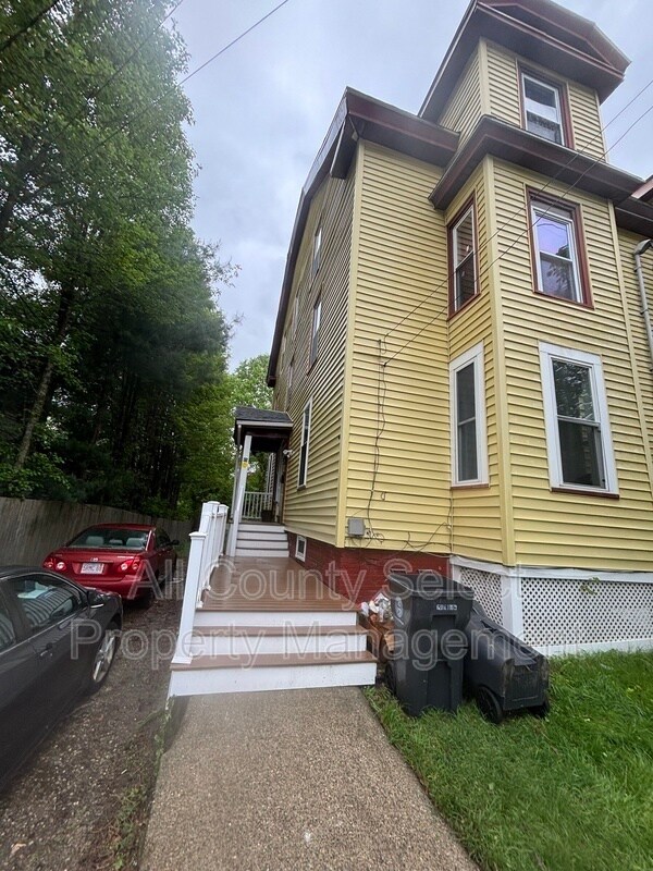 Building Photo - 85 Groveland St