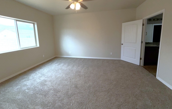 Building Photo - 3397 E Cane Dr