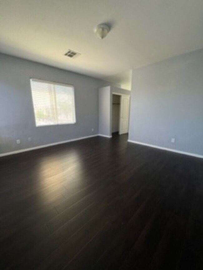 Building Photo - SOUTHERN HIGHLANDS BEAUTY!