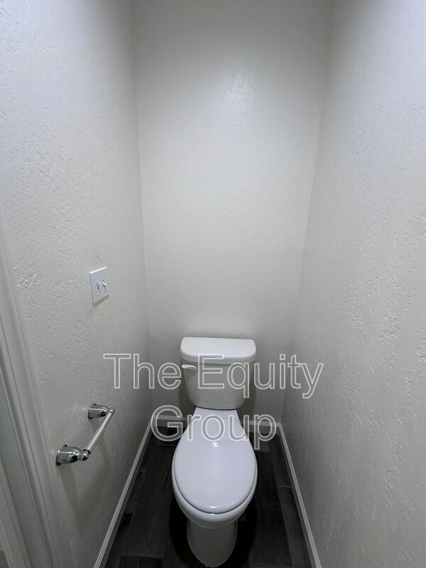 Building Photo - 30536 Delancy Rd