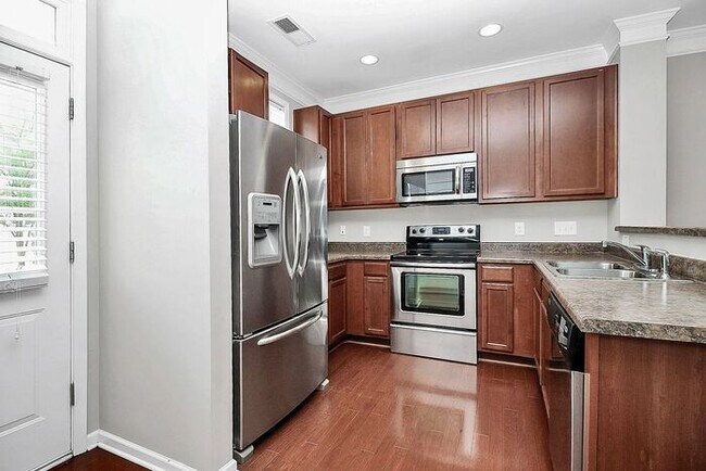 Building Photo - 2BD/2.5BA Townhome w/ ADDITIONAL LOFT in Market Street at Cedar Walk!