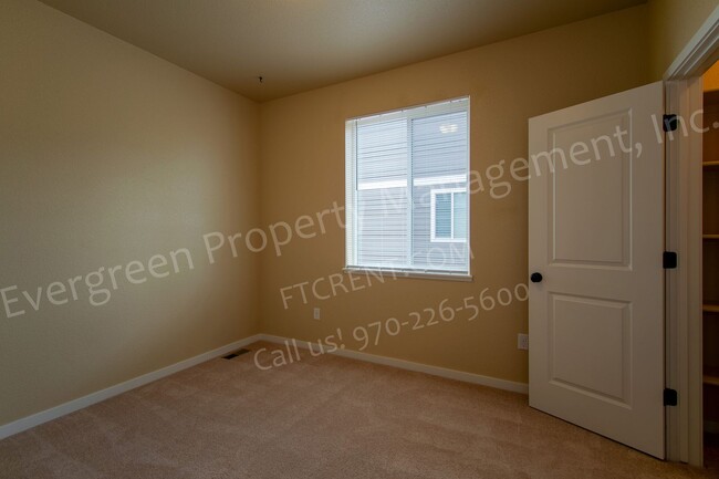 Building Photo - 4 bedroom, 3 bathroom in Wellington