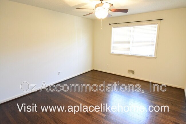 Building Photo - 3131 N 63rd St