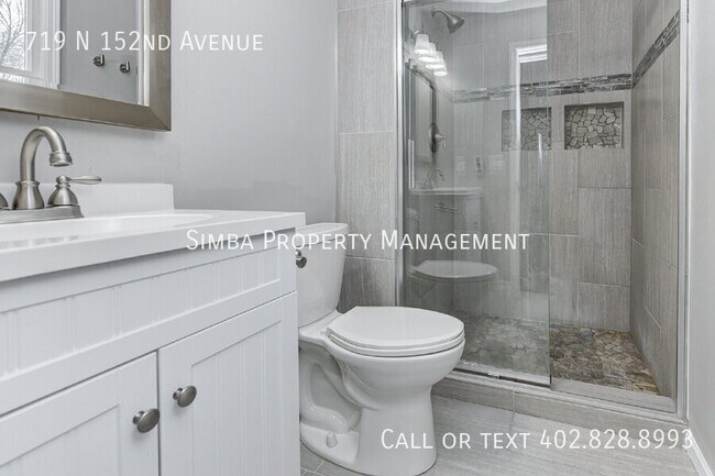 Building Photo - 719 N 152nd Ave